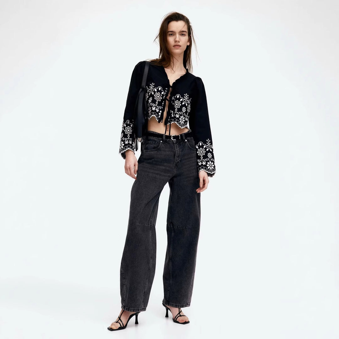 Damen elegante Bluse mit floralen Stickereien und Rüschen Drune