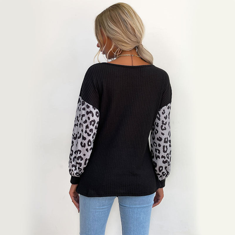 Damen Lässiges Shirt mit Waffelstruktur, Leoparden-Ärmeln und Knotenfront Drune
