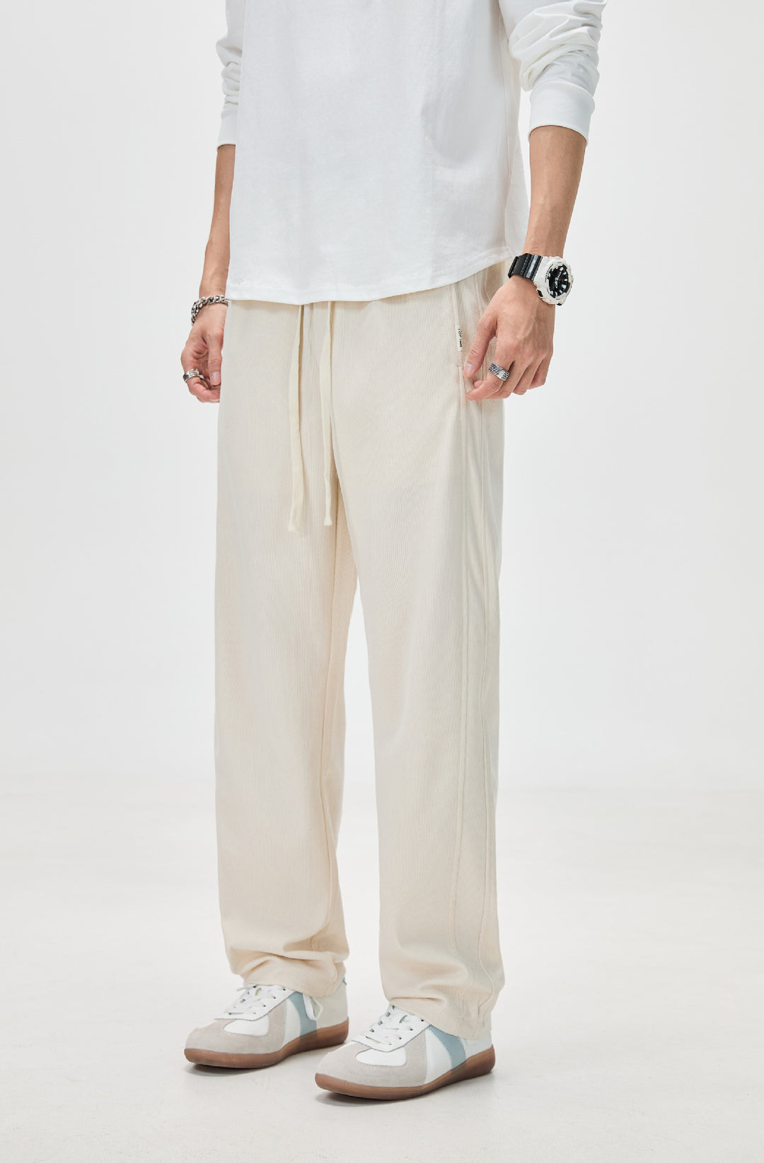 Herren Cordhose mit Kordelzug und geradem Bein Drune