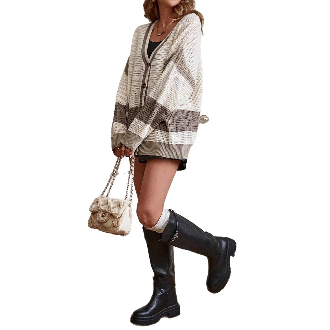 Damen Modische Strickjacke mit tiefem V-Ausschnitt und praktischen Taschen Drune