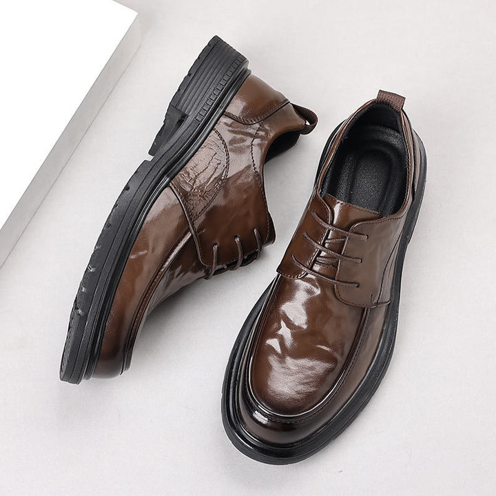 Herren Elegante Lack-Derby mit robuster Plateau-Gummisohle und gepolstertem Komfortschaft Drune
