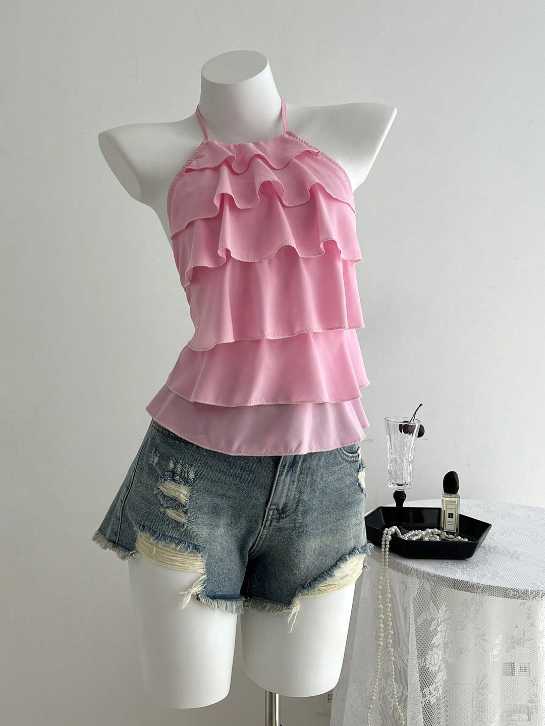 Damenoberteil mit voluminösen Rüschen in schichtweiser Anordnung Drune