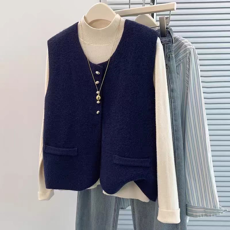 Damen Kurzgeschnittene Ärmellose Strickweste mit Perlenknopfleiste und aufgesetzten Taschen Drune