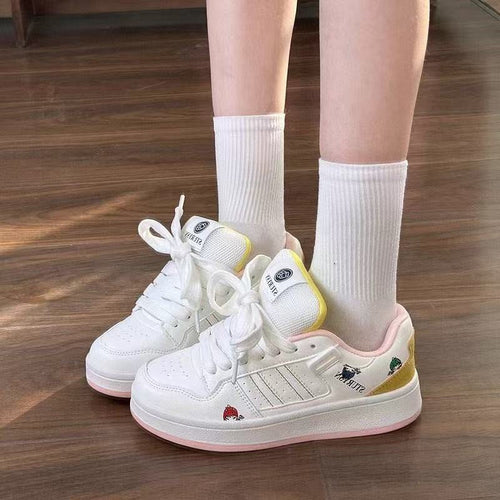 Damen Sneakers mit lustigen Applikationen und rutschfester Sohle Drune