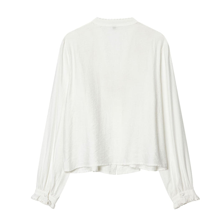 Damen nan leichte bestickte Baumwollbluse im Boho‑Stil mit Stehkragen, Zierknopfleiste und geraffter Empire‑Taille Drune