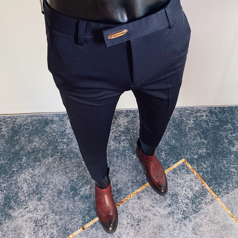 Herren nan taillierte Slimfit Anzughose mit elastischem Bund, verdecktem Reißverschluss und modischem Gürteldetail Drune