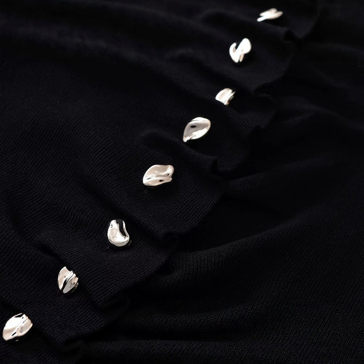 Damen Figurbetonte Rüschenbluse mit goldfarbenen Zierknöpfen und asymmetrischem Peplum Drune