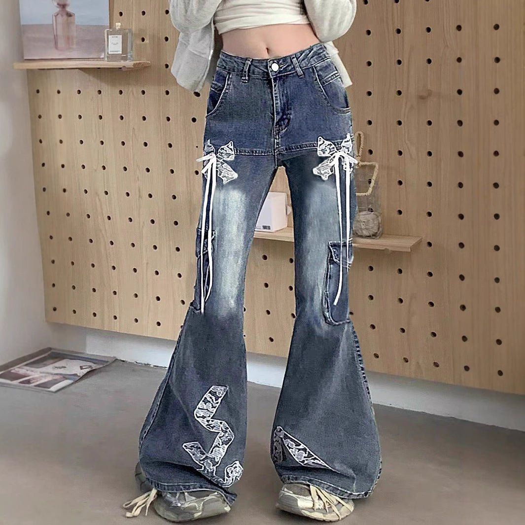 Damen weite ausgestellte Jeanshose im Cargostil mit Zierbändern, Spitzenapplikationen und Mehrfachtaschen Drune