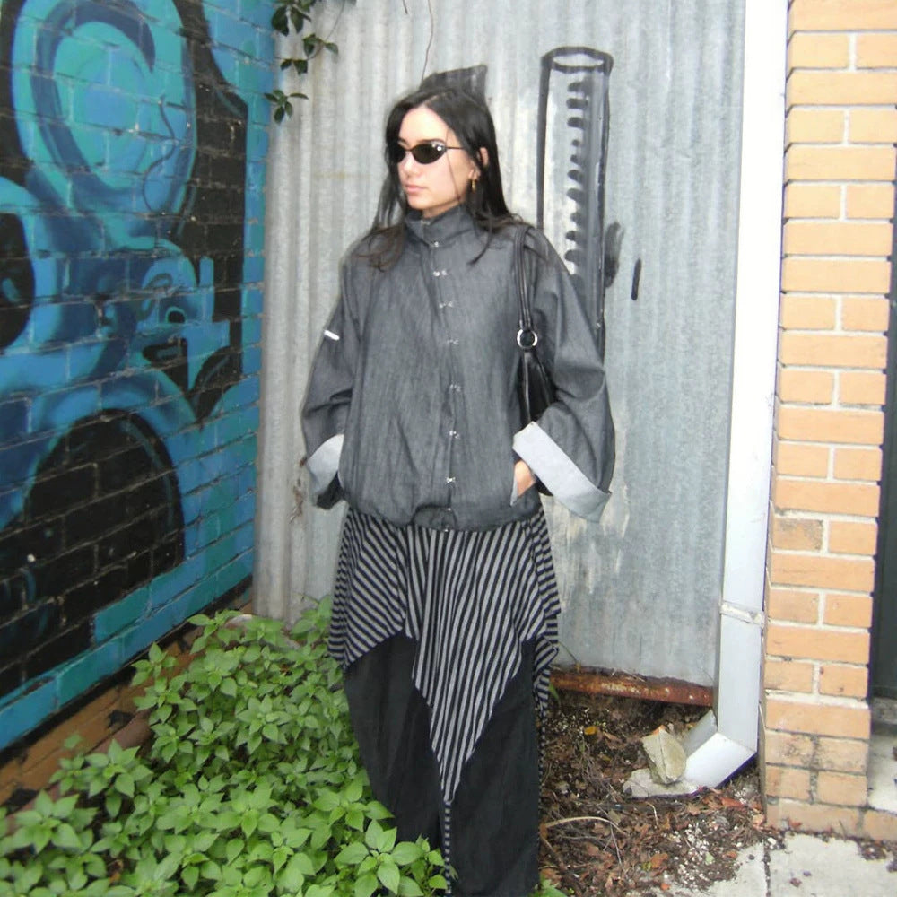 Damen Oversize-Boxy-Jacke mit asymmetrischem Druckknopfverschluss und Ärmeltasche Drune
