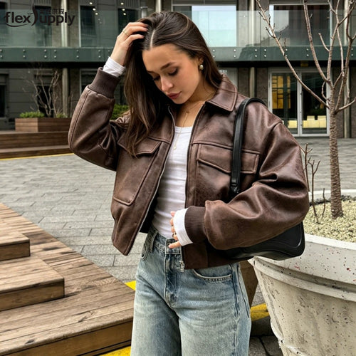 Damen nan kurzer Bomberjacke in Veloursleder‑Optik mit großen Pattentaschen und Rippbündchen Drune