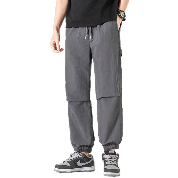 Herren Nylon-Mix Relaxed-Jogger mit elastischem Komfortbund, verdeckten Reißverschlusstaschen und geripptem Knöchelabschluss Drune