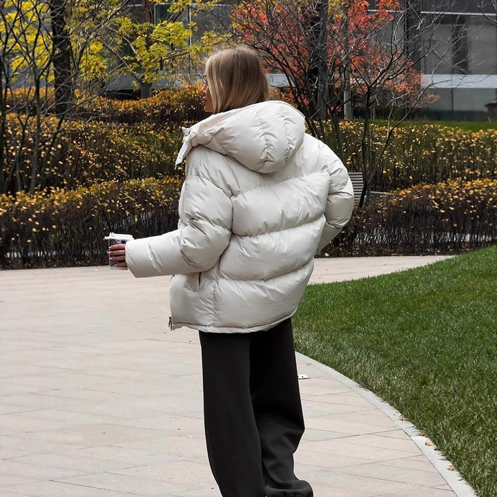 Damen Kurze winddichte Stepp‑Pufferjacke mit abnehmbarer Kapuze und hohem Stehkragen Drune