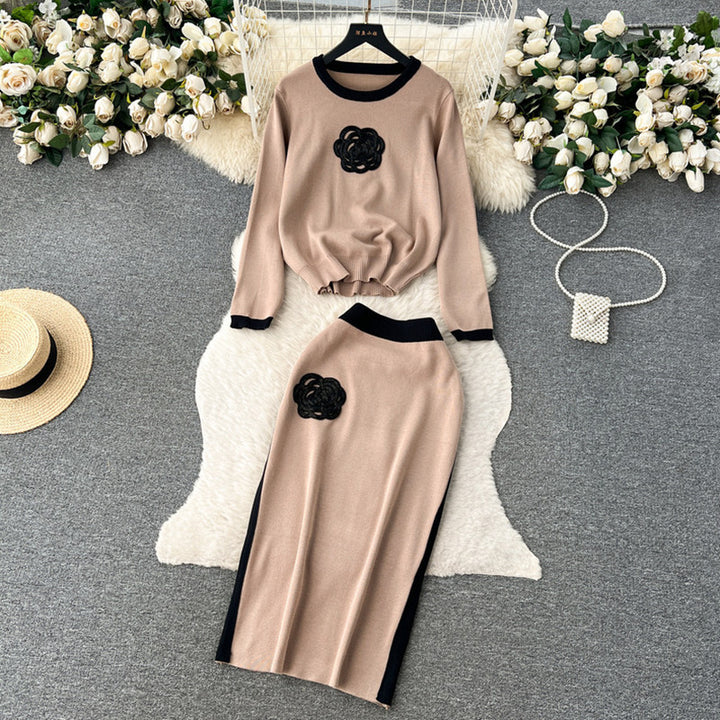 Damen modisches Strickensemble mit applizierten Blumen Drune