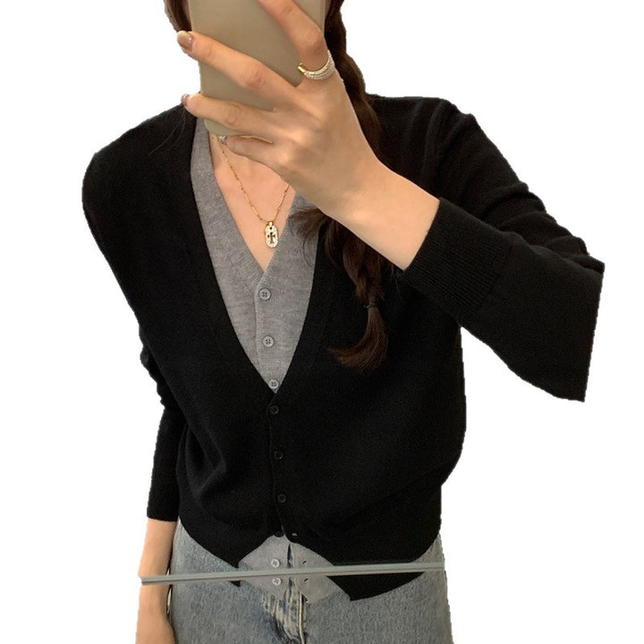 Damen feine Strickjacke mit klassischem V-Ausschnitt und eleganten Knopfdetails Drune