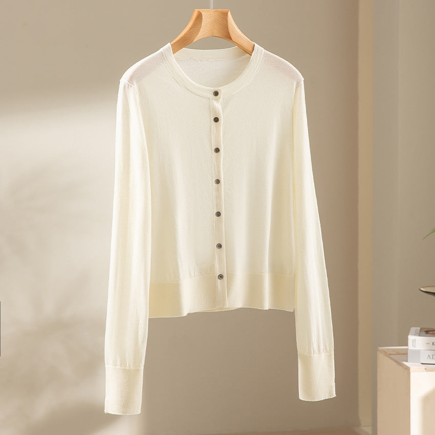 Damen Kurzgeschnittene Feinstrick-Cardigan mit Rundhalsausschnitt und tonaler Knopfleiste Drune