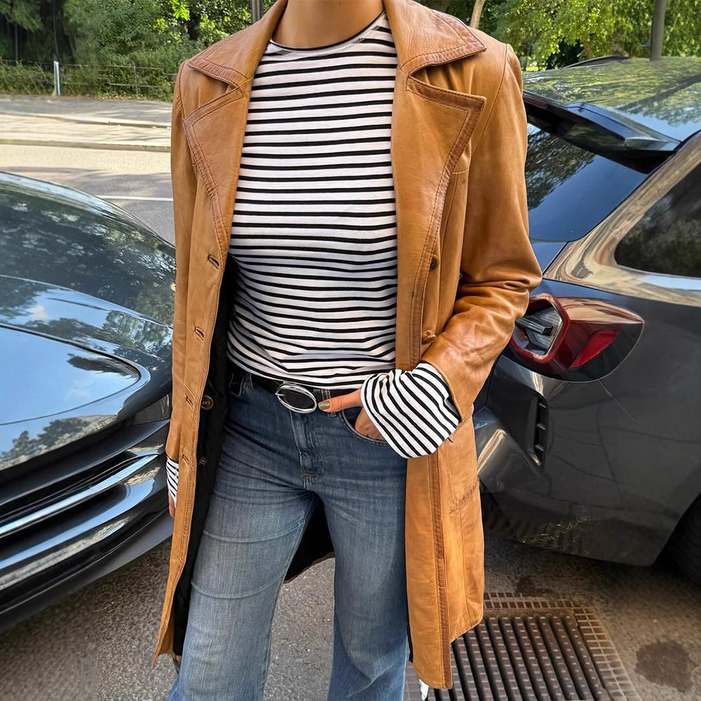 Damen Langer taillierter Leder‑Trenchcoat mit doppelreihiger Knopfleiste und Reverskragen Drune
