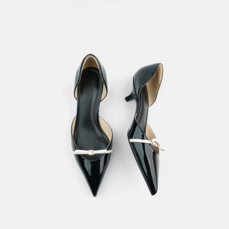 Damen Elegante Lack‑D'Orsay‑Pumps mit spitzer Zehenkappe, niedrigem Kittenabsatz und zartem Zierriemchen Drune