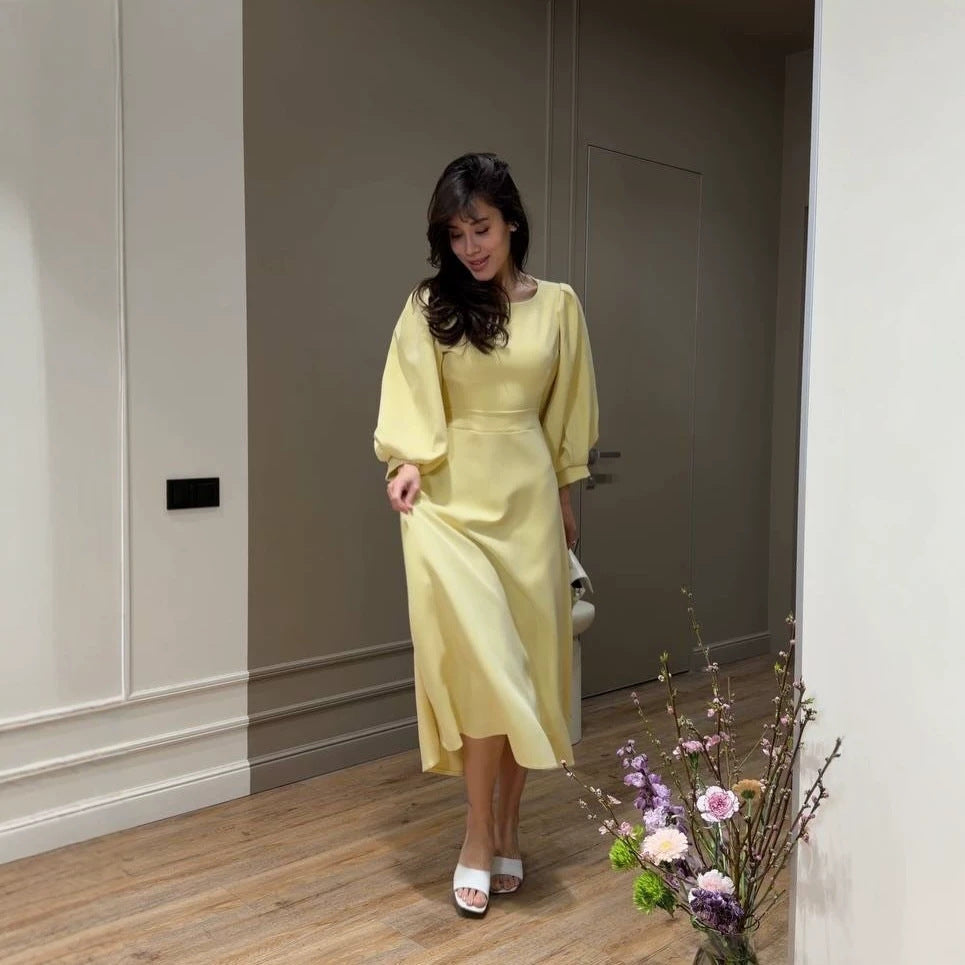 Damen Midikleid mit offenem Rückenausschnitt, voluminösen Puffärmeln und Bindegürtel Drune