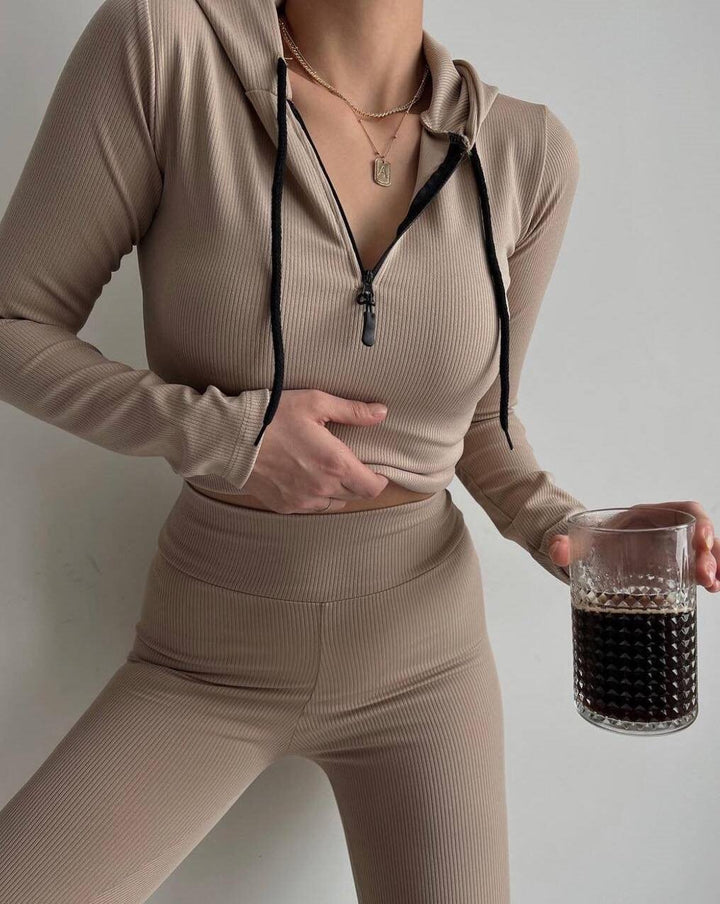 Damen figurnahes Rippjersey-Halbzip-Set mit tailliertem Longsleeve und High-Waist-Leggings Drune
