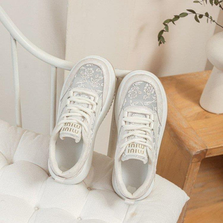 Damen Sneakers mit filigranem Blumenmotiv und gepolsterter Sohle Drune