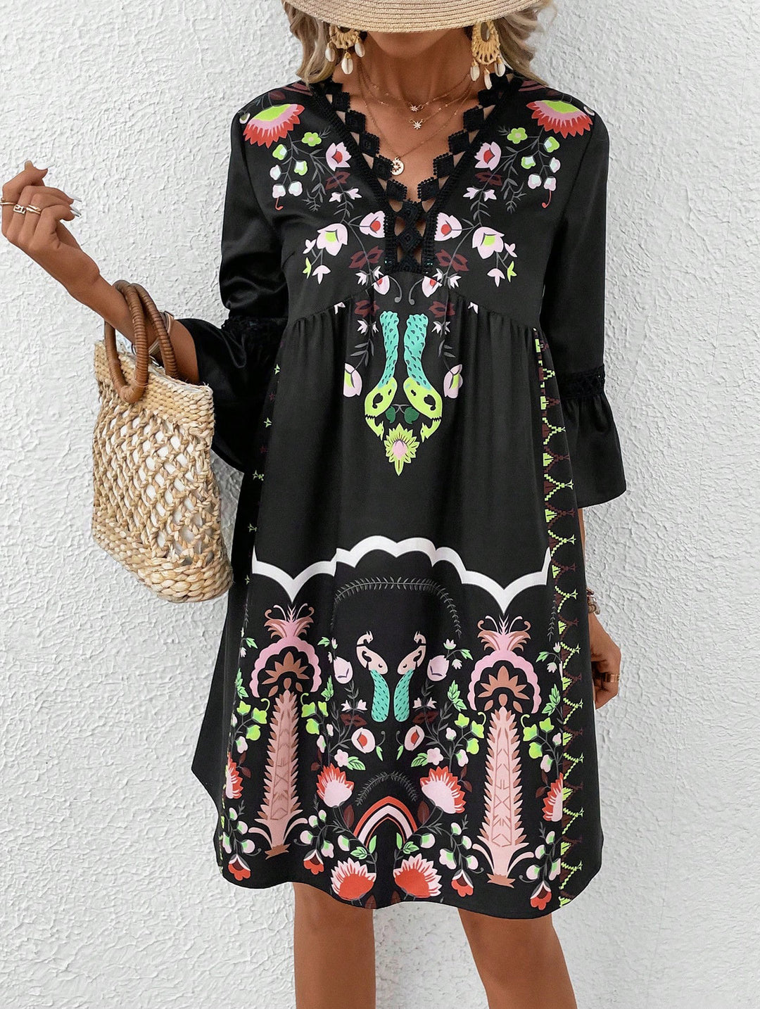 Damen Boho-Kleid mit Stickerei, Häkel-V-Ausschnitt und ausgestellter A-Linie Drune