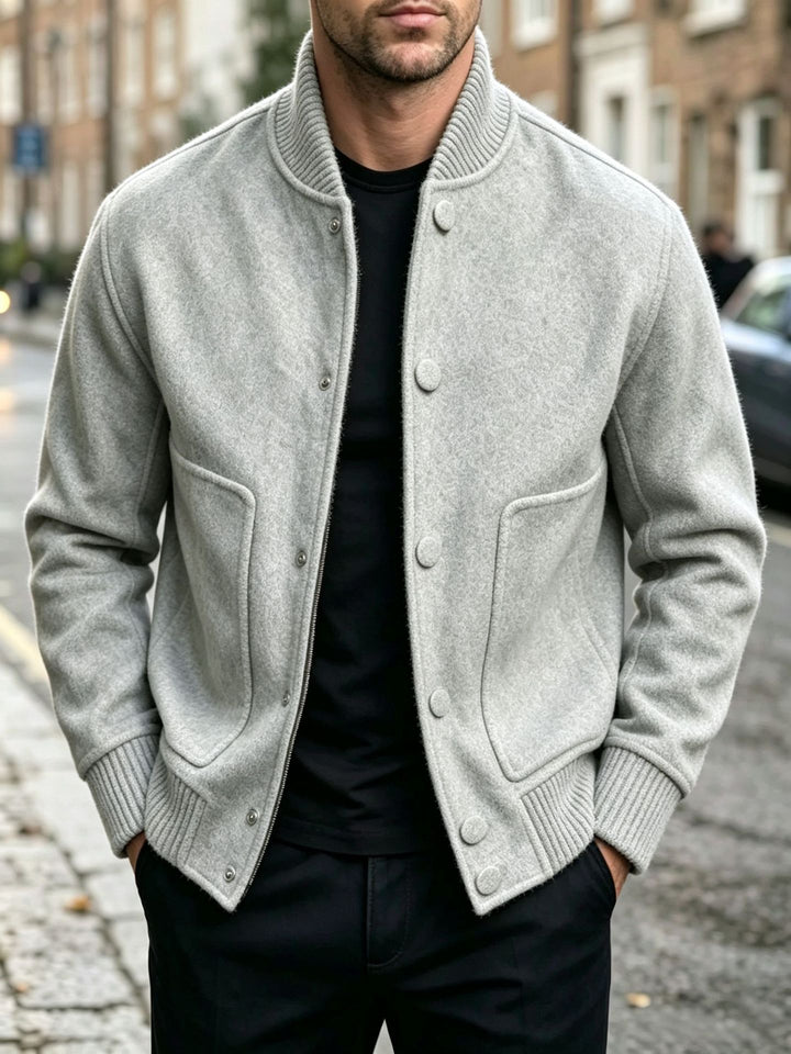 Herren Stilvolle Strickjacke mit Knopfverschluss