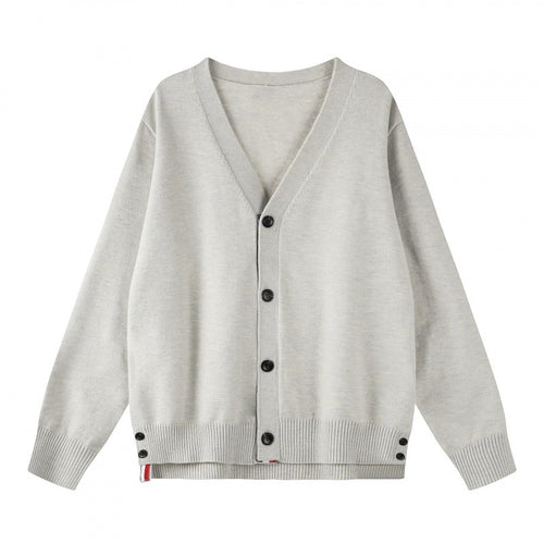 Unisex Oversize V‑Neck Strickcardigan mit Knopfleiste und Seitendruckknöpfen Drune