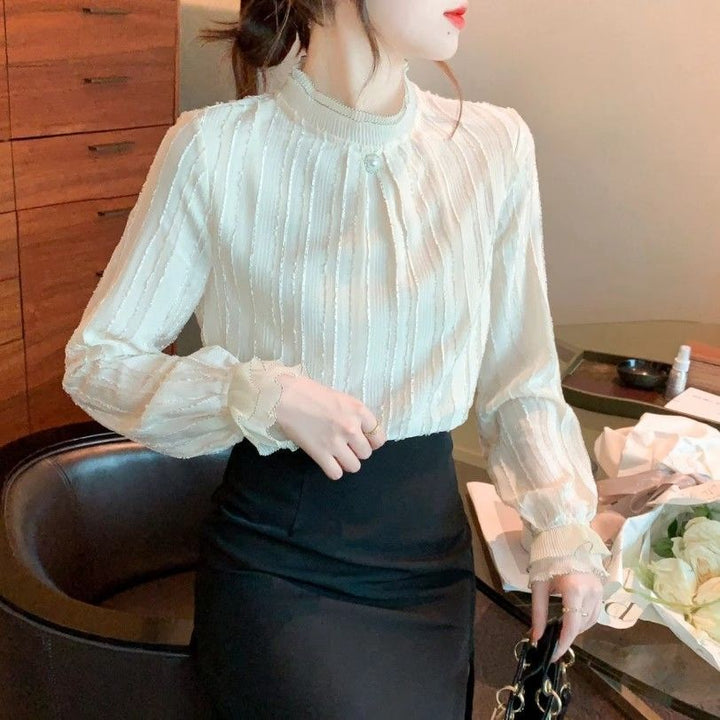 Damen elegante Bluse mit strukturiertem Design und Rüschenabschluss Drune