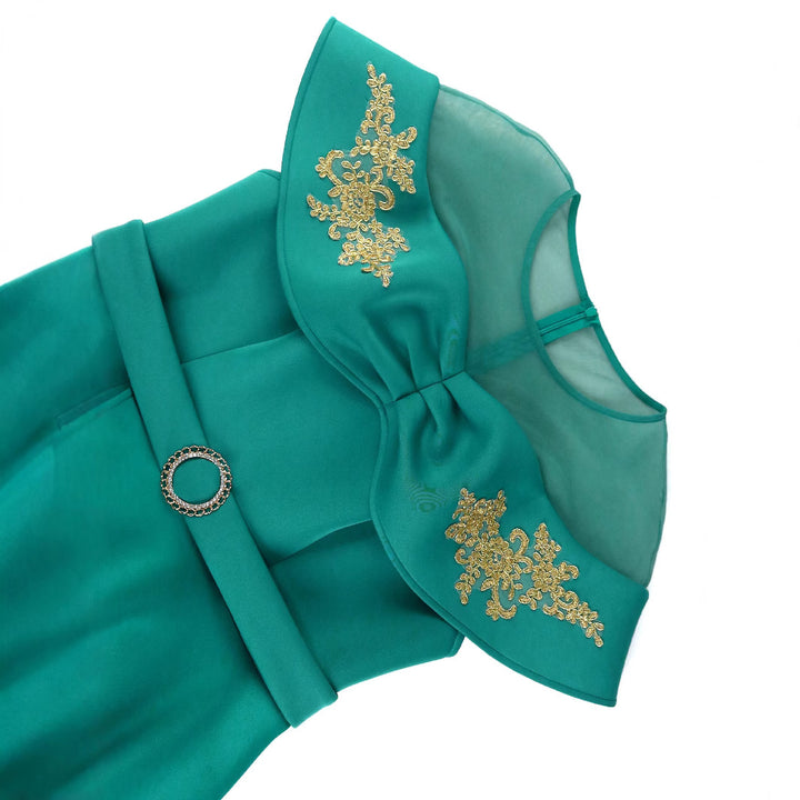 Damen elegantes Wickelkleid mit Schnitt- und Rüschenakzenten Drune