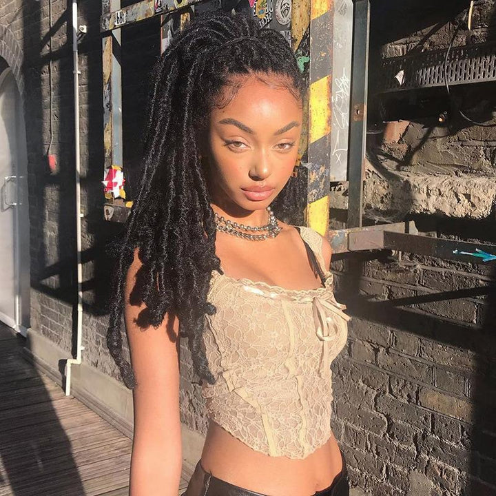 Damen Spitzen-Crop-Top mit dekorativen Bändern und feinen Details Drune
