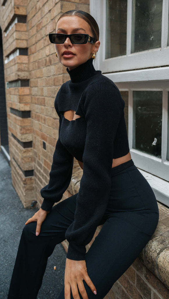 Damen eleganter croppierter Pullover mit hohem Kragen und Cut-Out Drune