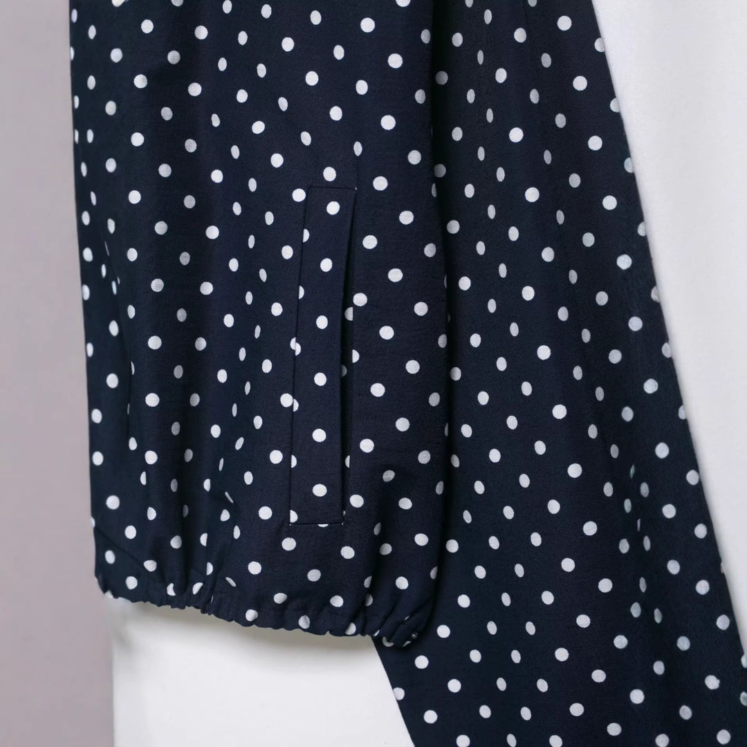 Damen Gepunktete Cropped-Blusenjacke mit Stehkragen, Tunnelzug und Eingrifftaschen Drune