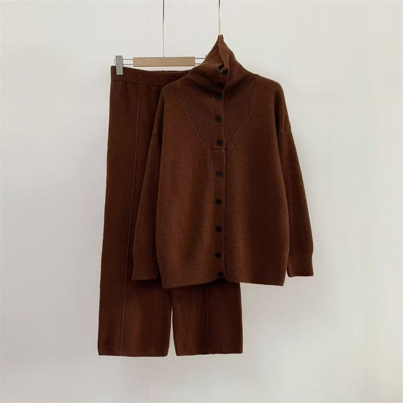Damen Strickensemble mit hohem Kragen und knöpfbarem Design Drune