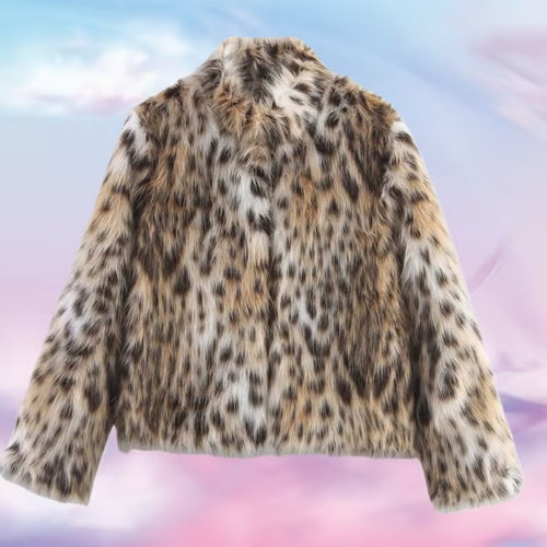 Damen Kurzjacke aus Kunstfell im Leopardenmuster mit Boxy‑Schnitt und Stehkragen Drune