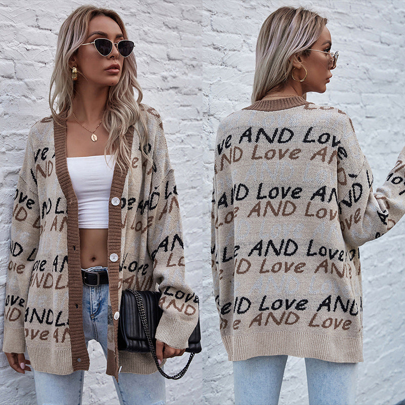 Damen Oversize-Strickcardigan mit Buchstabenjacquard, tiefem V‑Ausschnitt und Knopfleiste Drune