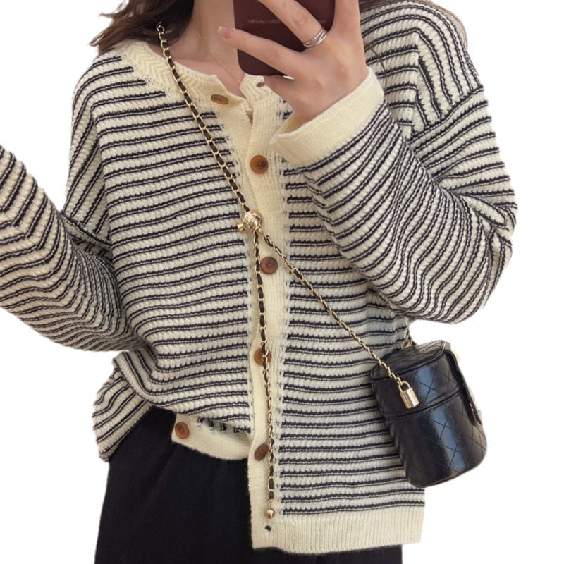 Damen lässige Strickjacke mit modernen Streifen Drune