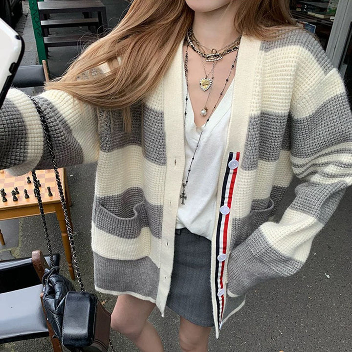 Damen Grobstrickjacke mit lässigen Streifen und großen Taschen Drune
