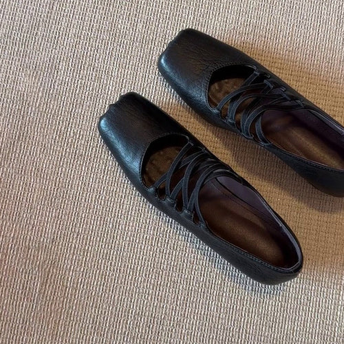 Damen Ballerina-Schuhe mit innovativer Riemenführung und weichem Leder Drune