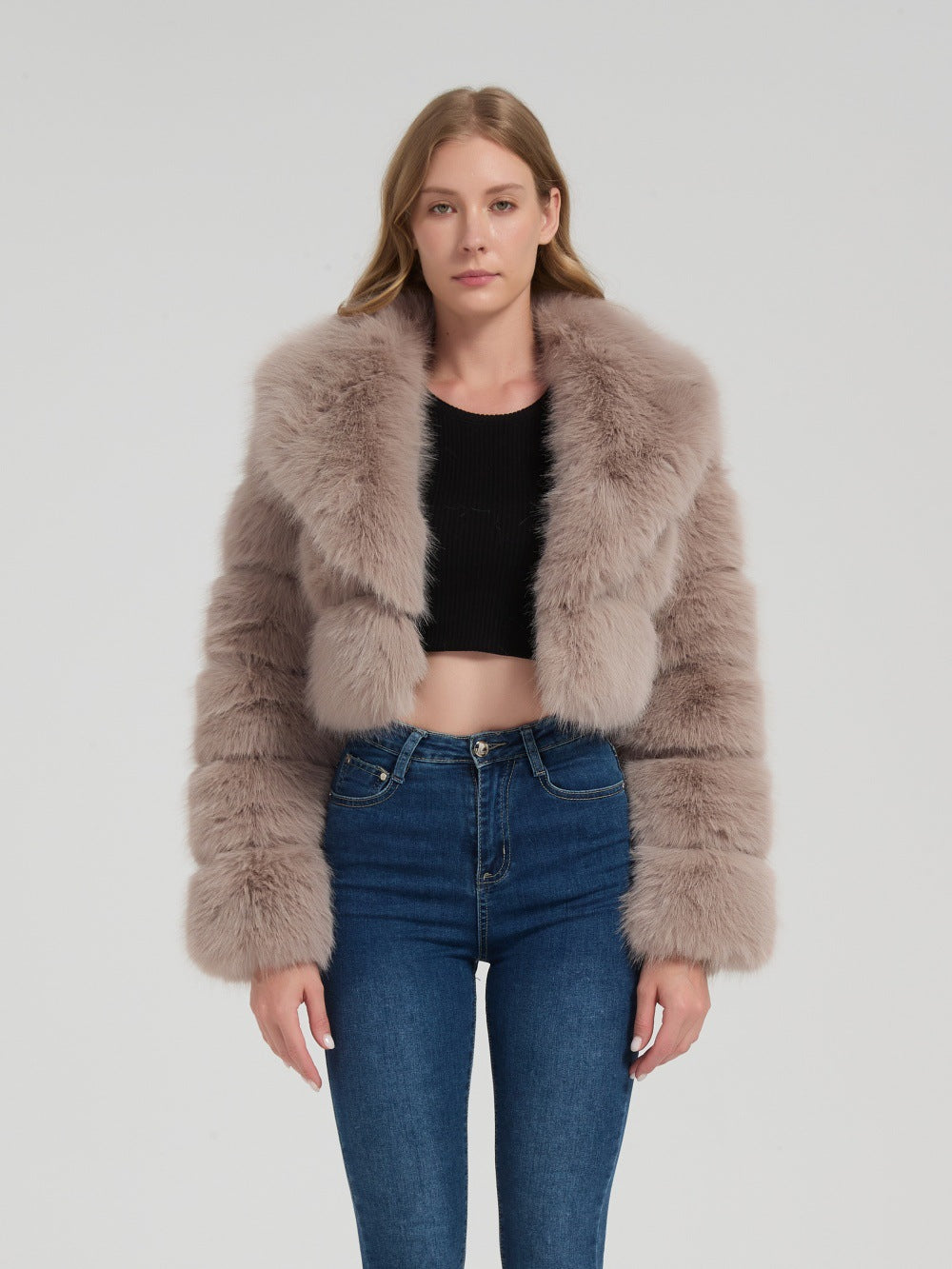 Damen Kurz geschnittene Kunstpelz‑Bolerojacke mit voluminösem Schalkragen Drune