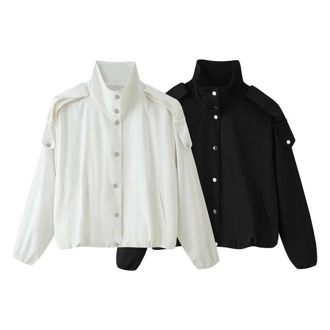 Damen Kurzblouson mit hohem Stehkragen, Schulterpatten und Druckknopfleiste Drune