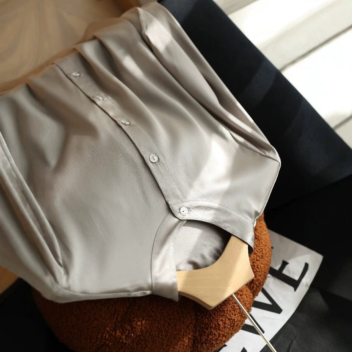 Damen Elegante satinierte Bluse mit knöpfbarem Ausschnitt Drune
