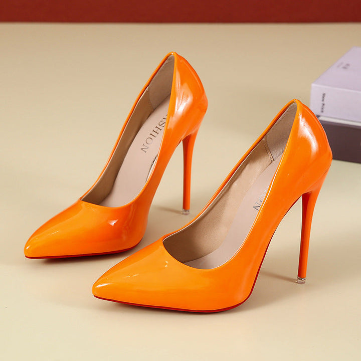 Damen elegante High Heels mit spitz zulaufender Zehenpartie und glänzender Oberfläche Drune