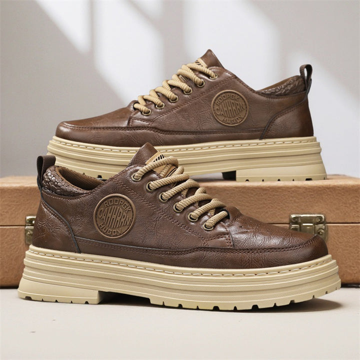 Herren robuste Plateau-Leder-Sneaker mit gepolstertem Fersenkragen, Zuglasche und griffiger Profilsohle Drune