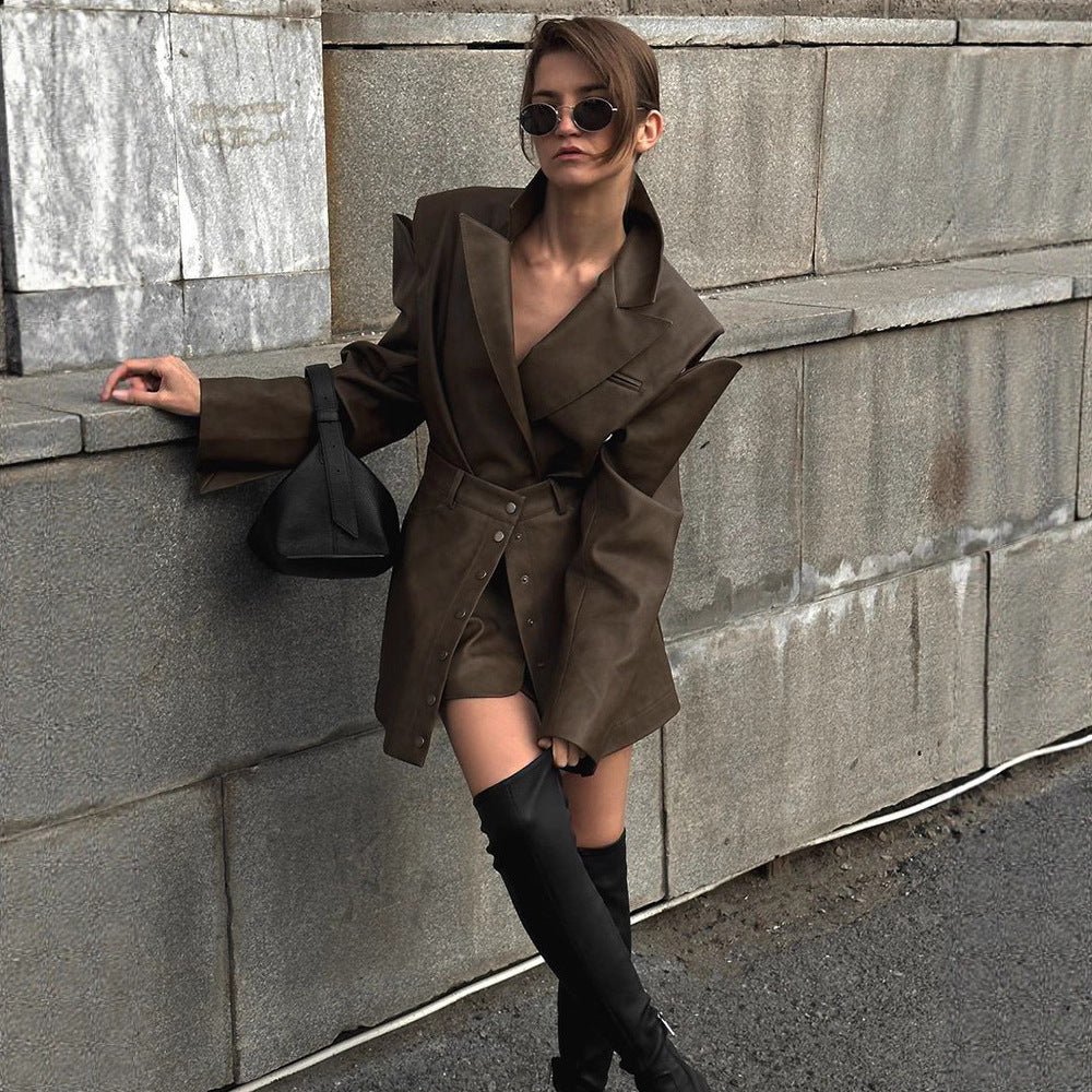 Damen lässige Kunstlederjacke mit hohem Kragen und praktischen Druckknöpfen Drune