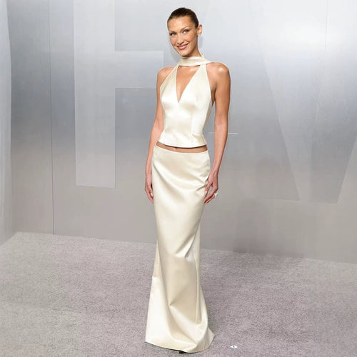 Damen Elegantes Maxikleid mit tiefem V-Ausschnitt und figurbetontem Schnitt Drune