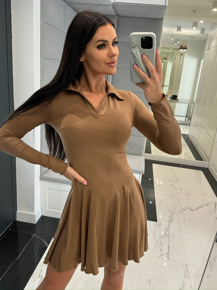 Damen Sportliches Kleid mit Polokragen und schwingendem Rock Drune