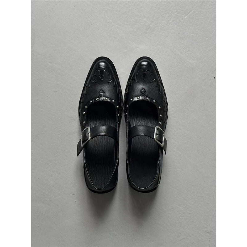 Damen Spitzer Mary-Jane-Loafer mit Schnallenriemen, Nietenbesatz und geprägtem Flammenmotiv Drune