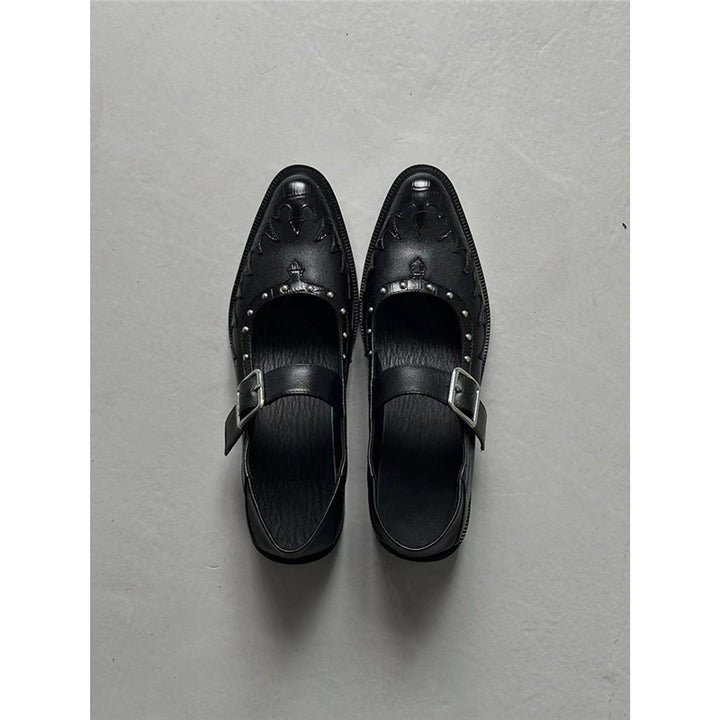 Damen Spitzer Mary-Jane-Loafer mit Schnallenriemen, Nietenbesatz und geprägtem Flammenmotiv Drune