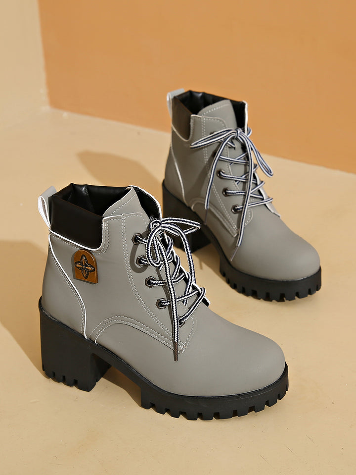 Damen Chunky Heel Combat Boots mit robuster Sohle und stilvollem Schnürung Drune