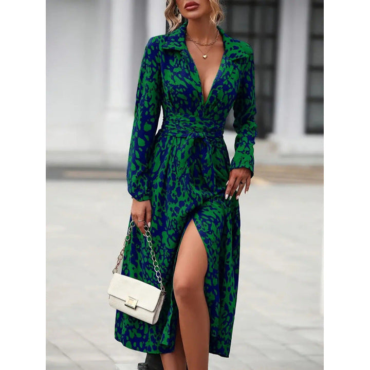 Damen Maxikleid mit figurbetontem Schnitt und elegantem Animal-Print Drune